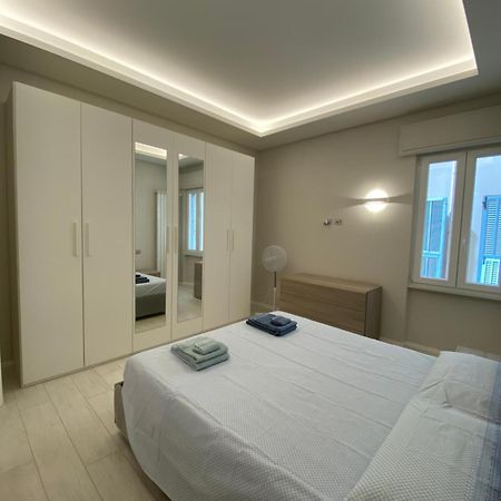 Apartamento Casa Dante: Oneglia Centro-Marina-Spiagge Imperia Exterior foto