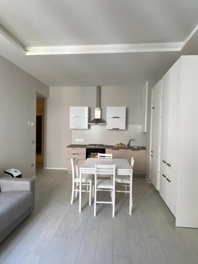 Apartamento Casa Dante: Oneglia Centro-Marina-Spiagge Imperia Exterior foto