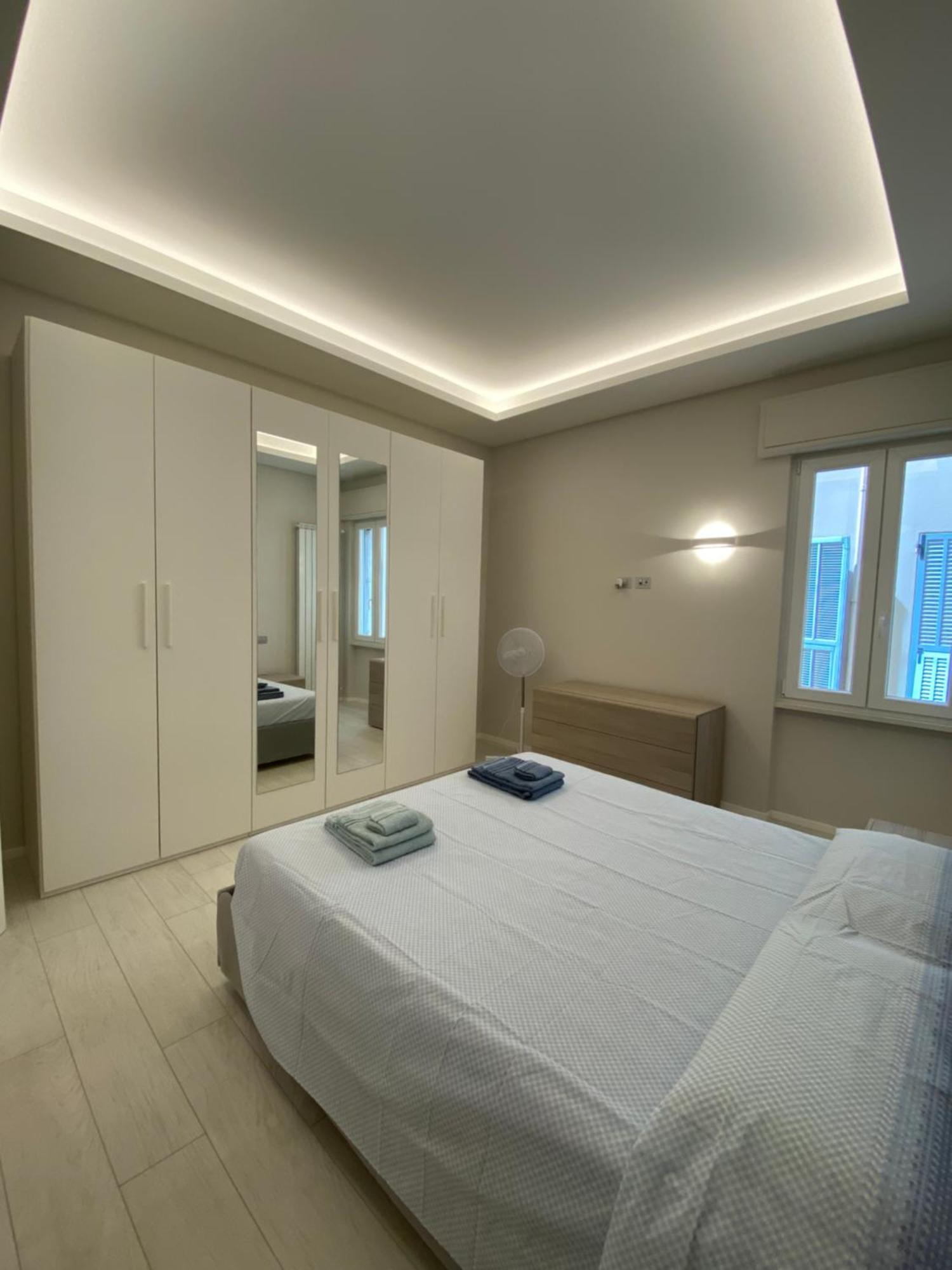 Apartamento Casa Dante: Oneglia Centro-Marina-Spiagge Imperia Exterior foto