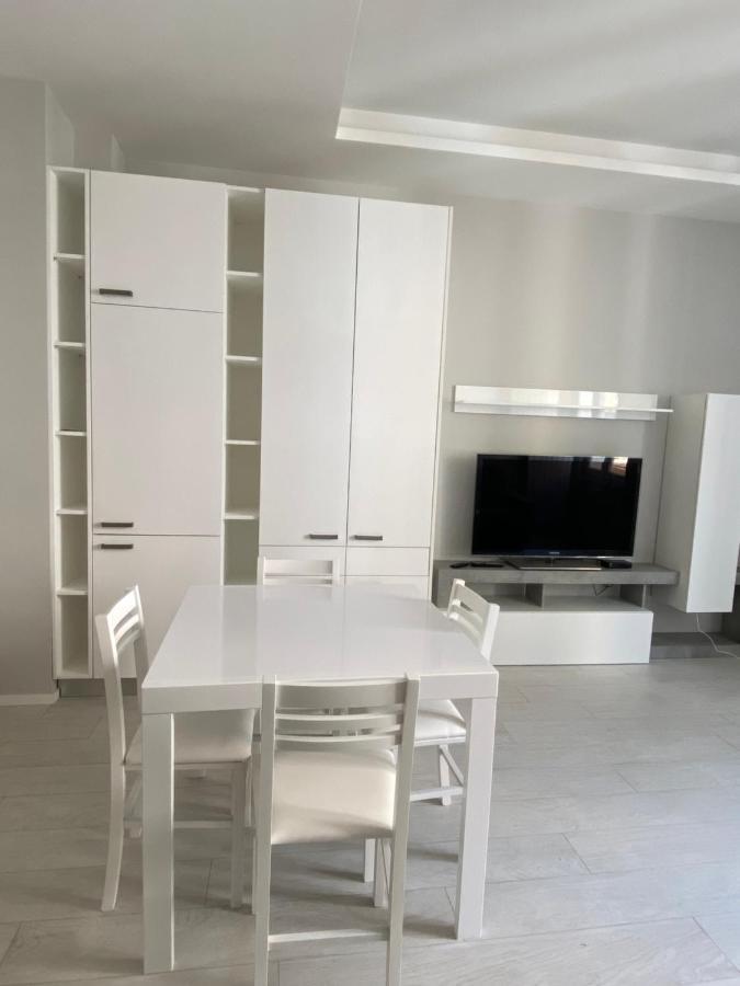 Apartamento Casa Dante: Oneglia Centro-Marina-Spiagge Imperia Exterior foto