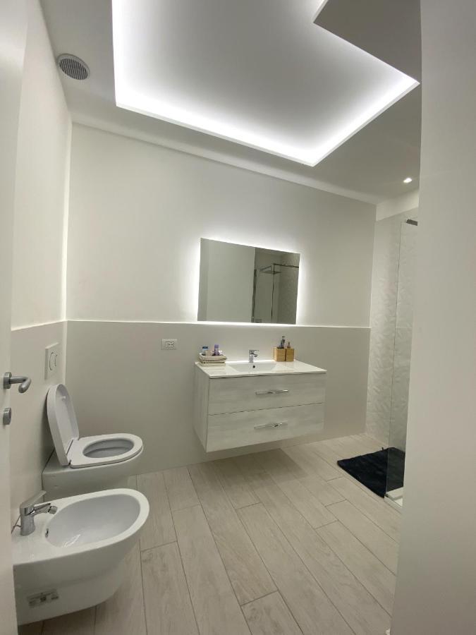 Apartamento Casa Dante: Oneglia Centro-Marina-Spiagge Imperia Exterior foto