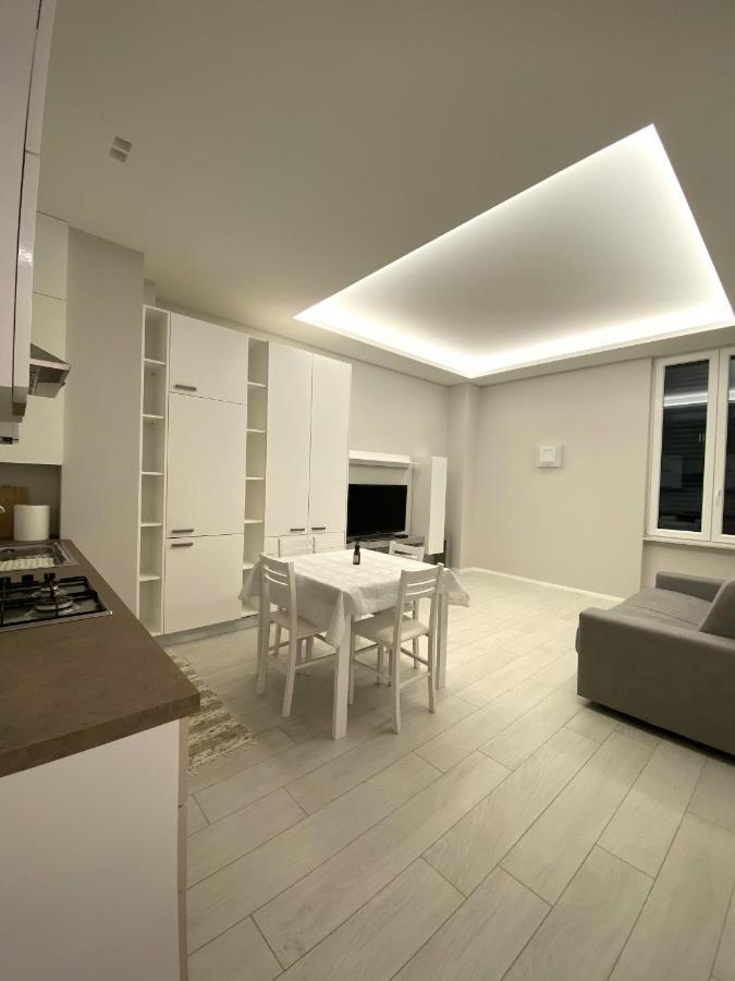 Apartamento Casa Dante: Oneglia Centro-Marina-Spiagge Imperia Exterior foto