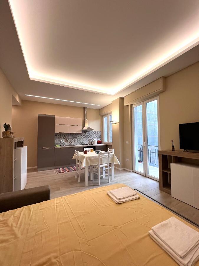 Apartamento Casa Dante: Oneglia Centro-Marina-Spiagge Imperia Exterior foto