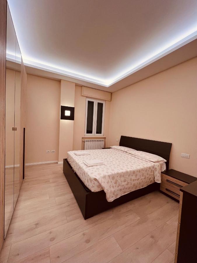Apartamento Casa Dante: Oneglia Centro-Marina-Spiagge Imperia Exterior foto