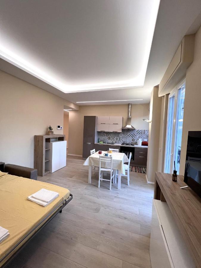 Apartamento Casa Dante: Oneglia Centro-Marina-Spiagge Imperia Exterior foto